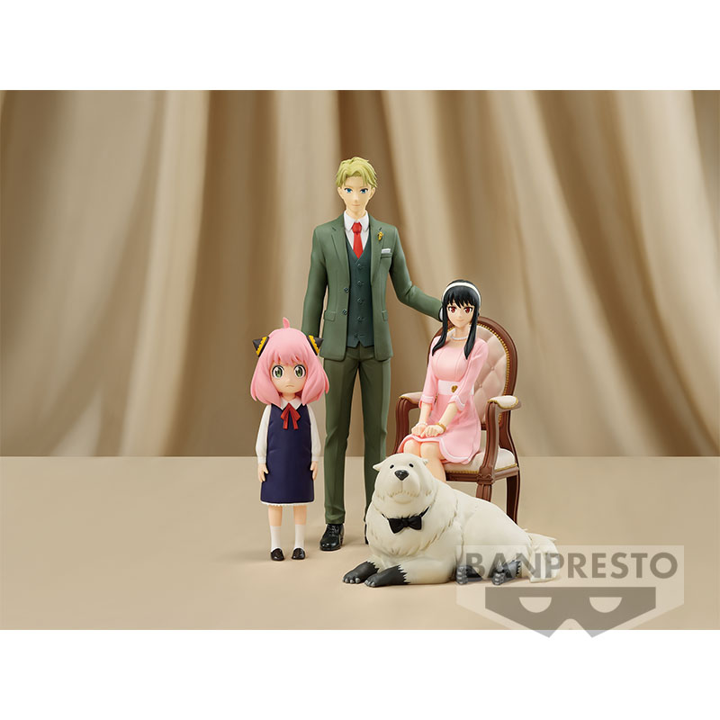 Spy x Family  - Yor Forger Figure (Family Photo Ver.) image count 2